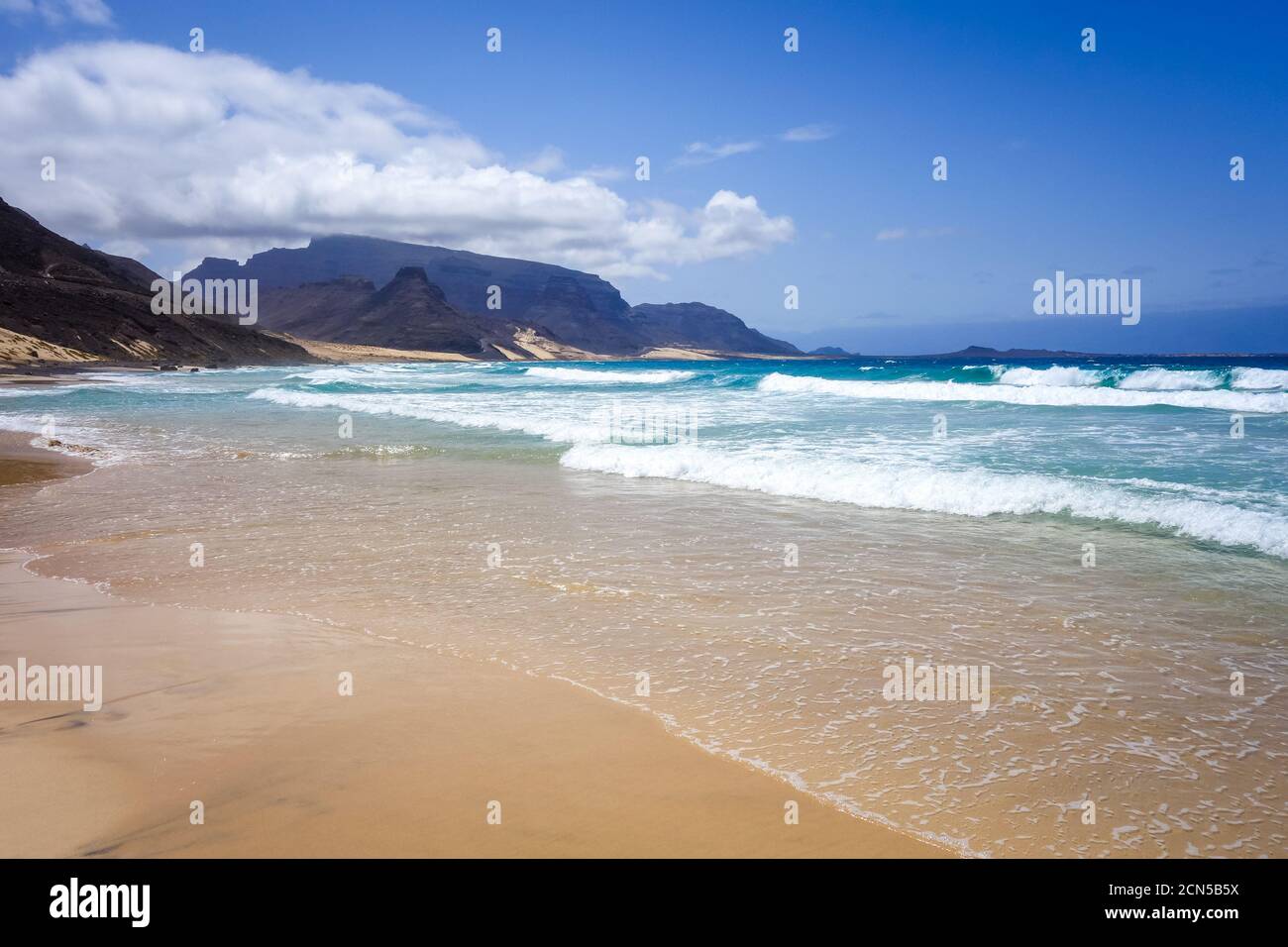 Spiaggia di Baia das Gatas sull'isola di Sao Vicente, Capo Verde Foto Stock