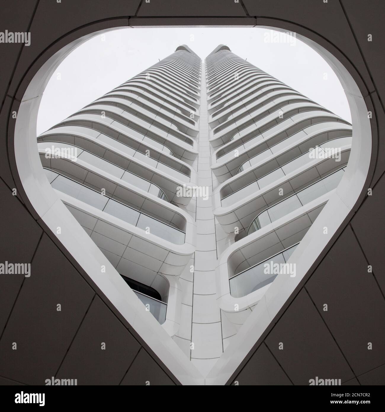 Vista della Grand Tower, primo edificio residenziale in Germania, Francoforte, Germania, Europa Foto Stock