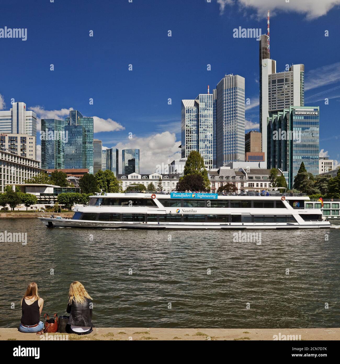 Vista sulla città con il quartiere principale e finanziario, Francoforte sul meno, Assia, Germania, Europa Foto Stock