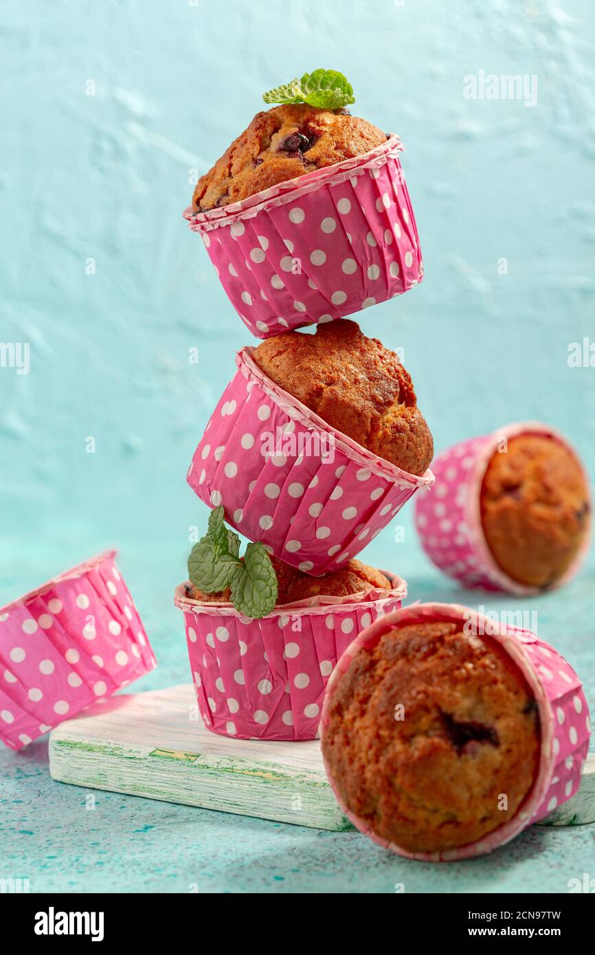 Muffin con curry in forme rosa. Foto Stock