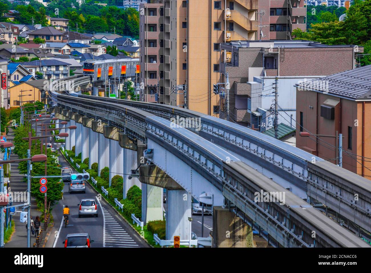 Monorotaia di Tama che gestisce un'area residenziale Foto Stock