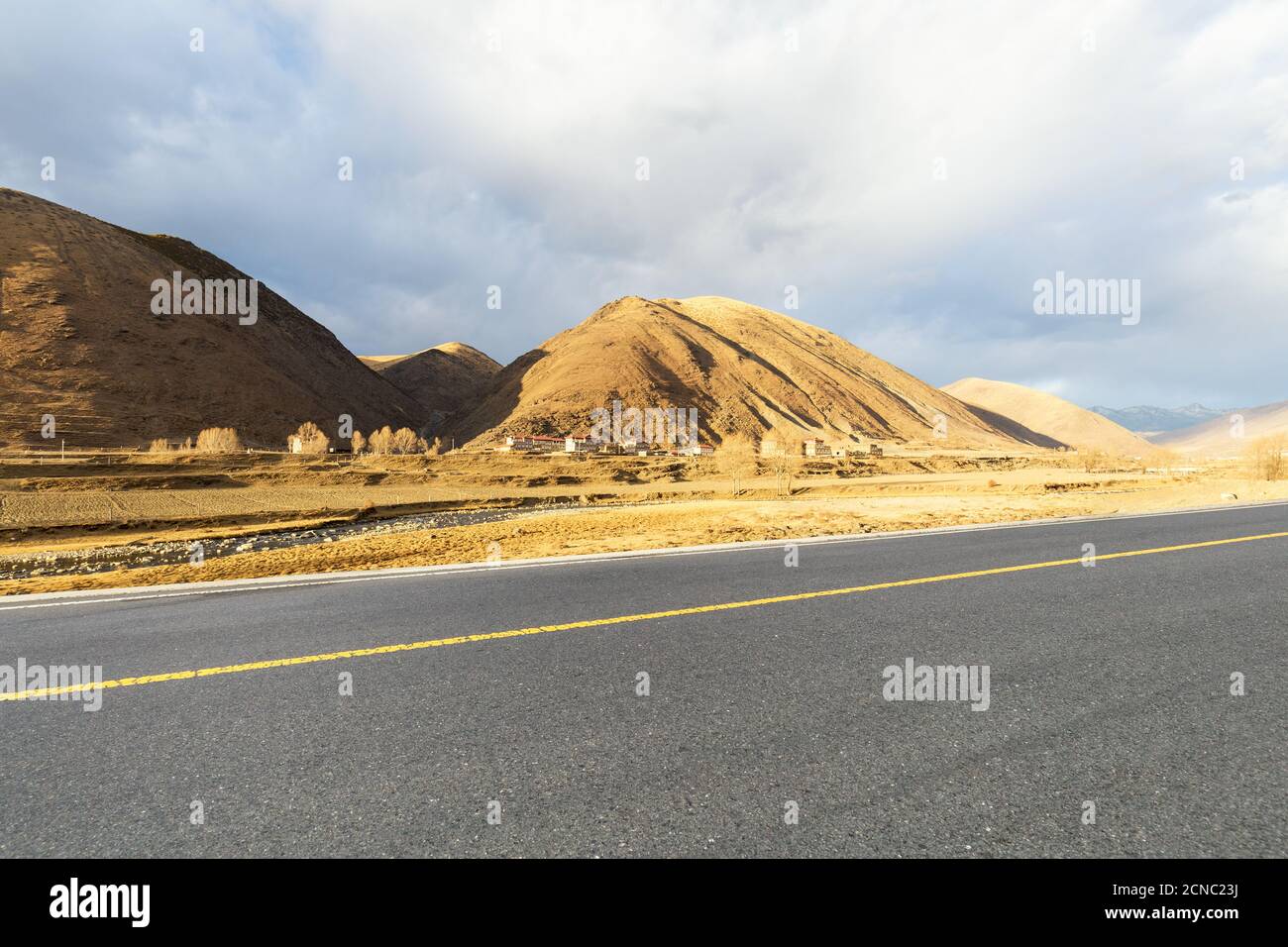 strada in autunno Foto Stock