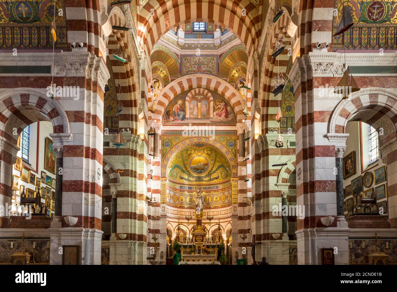 Interno della chiesa di Notre Dame de la Garde, Marsiglia, Bocche del Rodano, Provenza, Francia, Europa Foto Stock