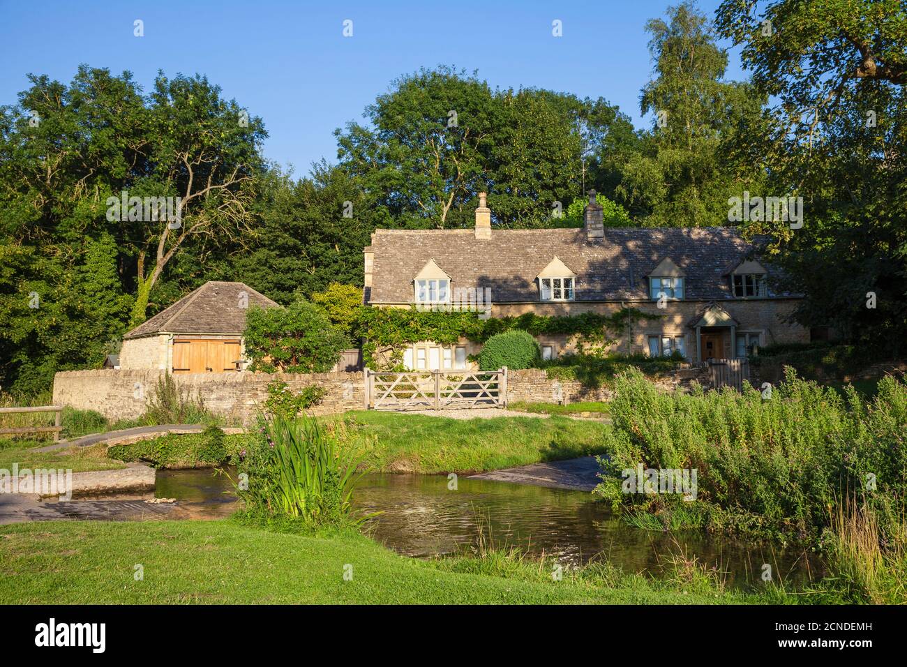Upper Slaughter Village, The Cotswolds, Gloucestershire, Inghilterra, Regno Unito, Europa Foto Stock