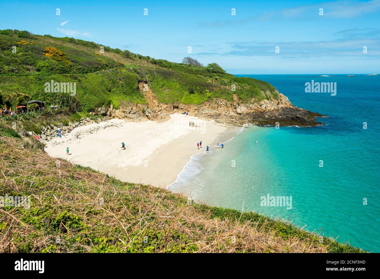 Belvoir Bay è una piccola baia di sabbia appartata sulla costa orientale di Herm Island, Guernsey, Isole del canale, Regno Unito. Foto Stock