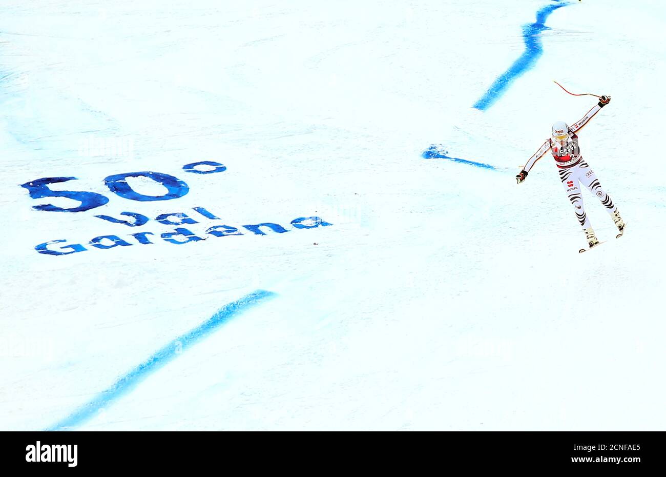 Sci alpino - Coppa del mondo di sci alpino FIS - Super G Alpine uomo - Selva di Val Gardena, Italia - 15 dicembre 2017 - Josef Ferstl di Germania durante la gara. REUTERS/Alessandro Bianchi Foto Stock