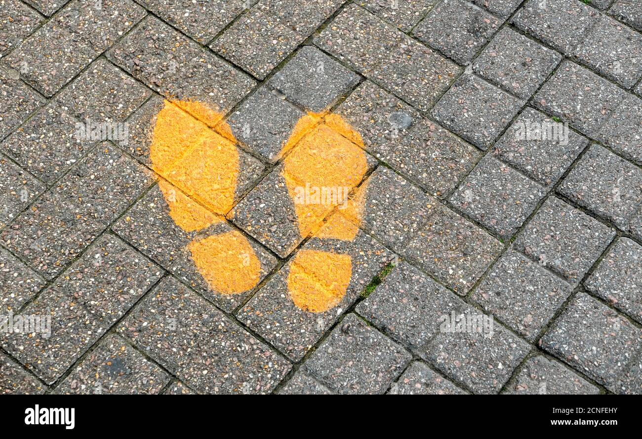 misure di distanza sociale in vigore Foto Stock