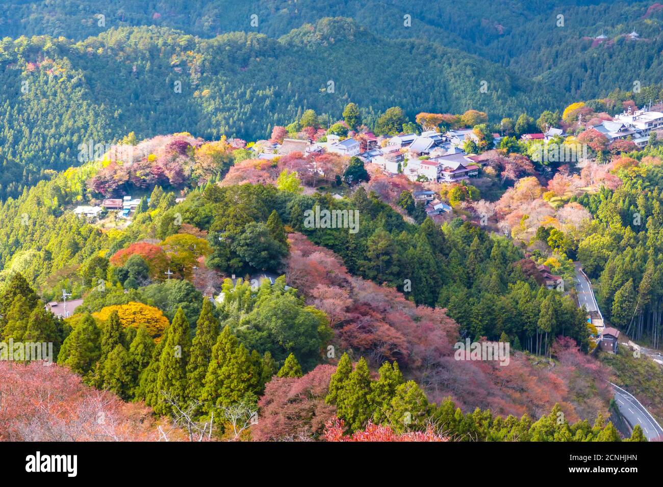Monte Yoshino, una montagna spirituale situata nella città di Yoshino nel distretto di Yoshino, Prefettura di Nara, Giappone Foto Stock