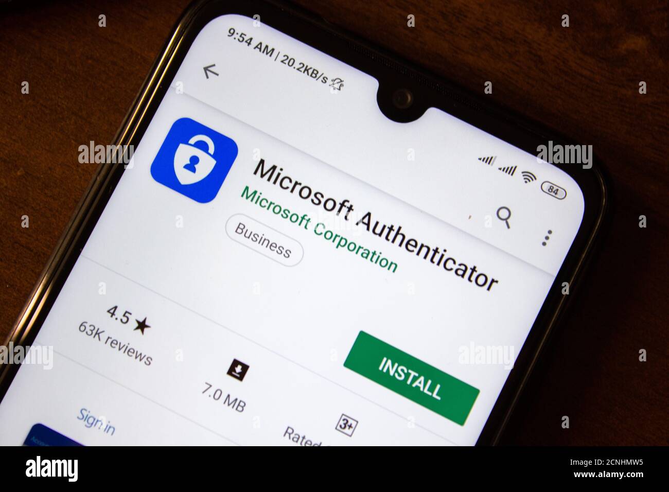 Ivanovsk, Russia - 07 luglio 2019: Applicazione Microsoft Authenticator sul display di smartphone o tablet Foto Stock