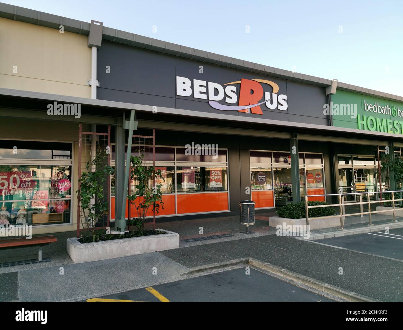 AUCKLAND, NUOVA ZELANDA - Apr 19, 2019: Auckland / Nuova Zelanda - Aprile 19 2019: Vista del negozio Beds R US nel centro della città di Botany Foto Stock