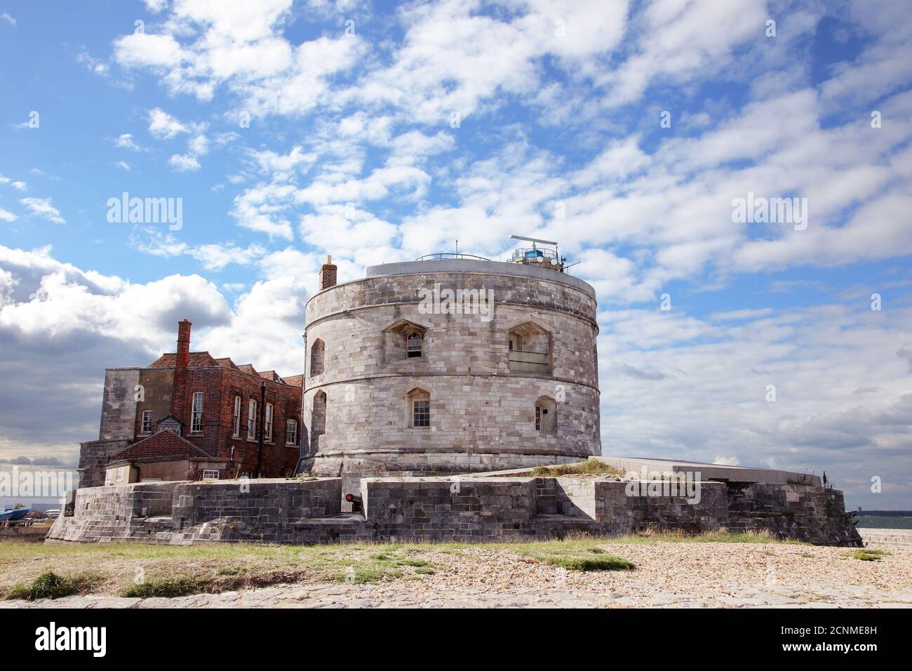 Calshot Castello artiglieria forte sulla Calshot Spit, Southampton, Hampshire. Esempio di un blocco di pietra King's Device Fort o Castello Henrician. Foto Stock