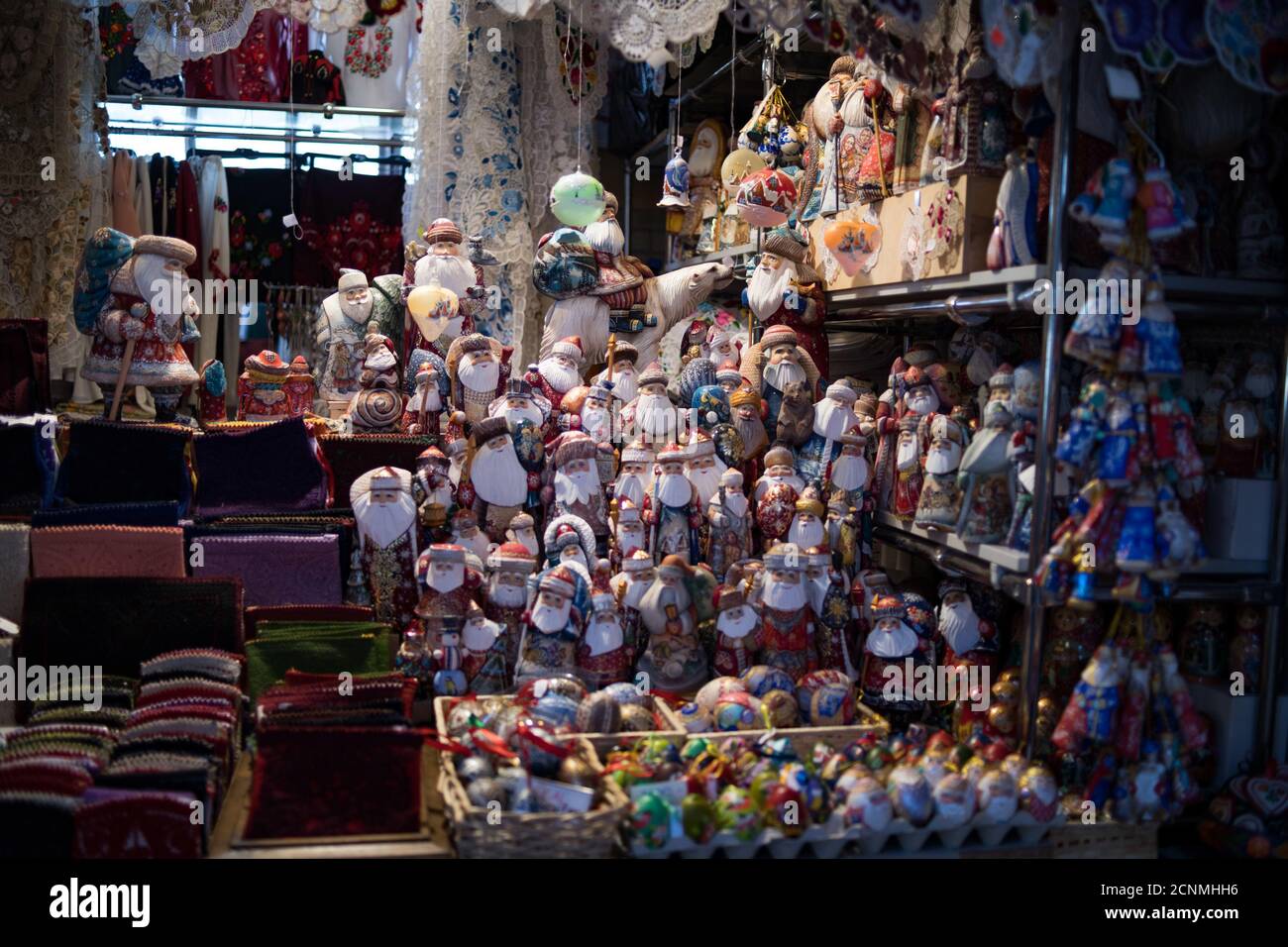 Chiosco souvenir, mercato centrale, mercato centrale, mercato centrale, Budapest, Ungheria Foto Stock