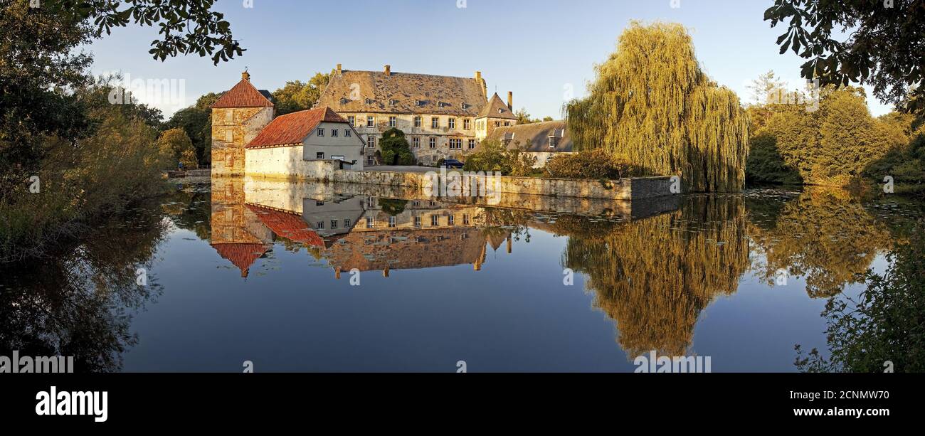 Moated Castle Tatenhausen, Halle, East Westfalia, Nord Reno-Westfalia, Germania, Europa Foto Stock