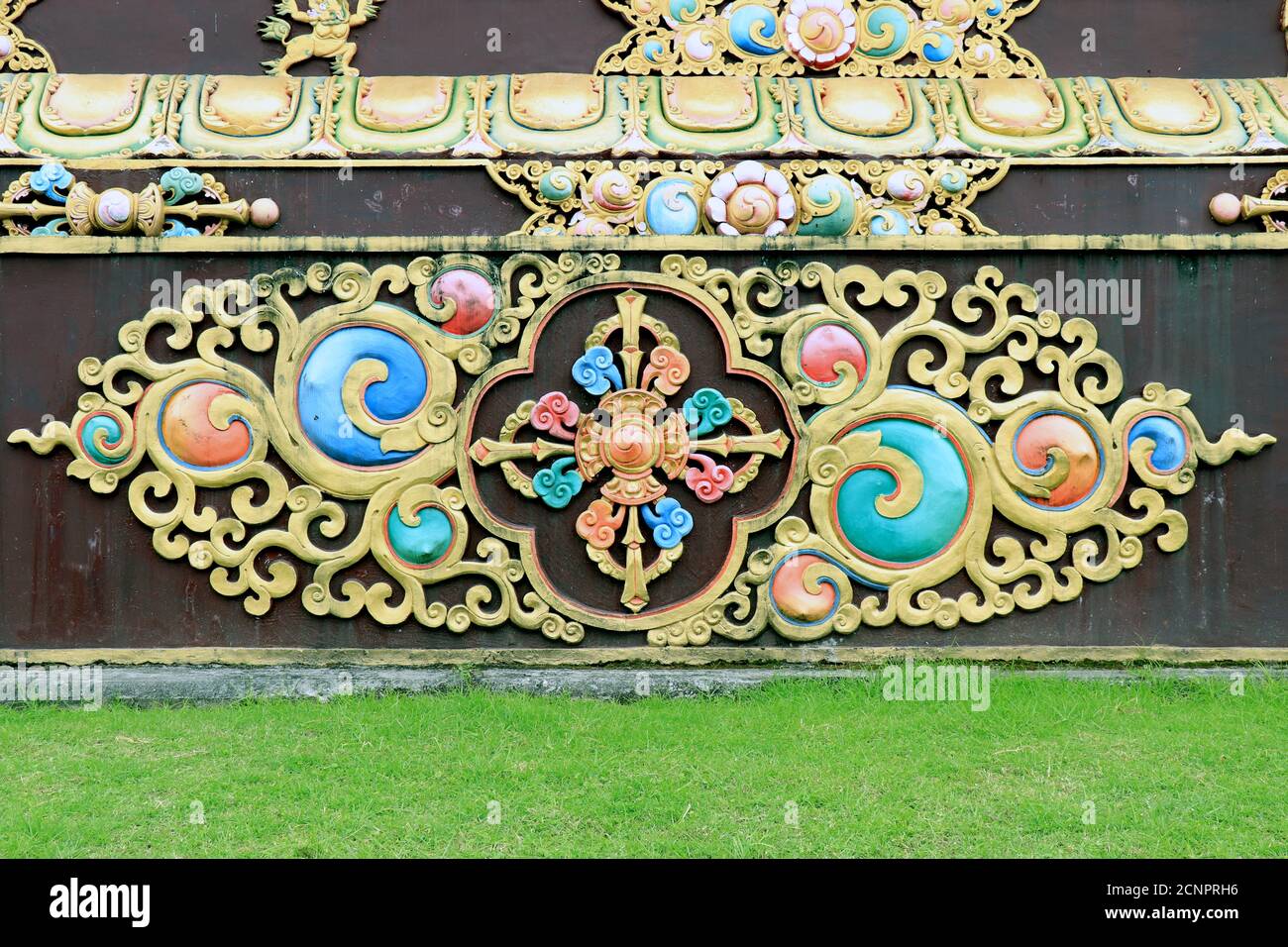 Buddha Parco di Ravangla a Sikkim, India. Statua del Buddha di Gautam nel Parco del Buddha di Ravangla nel Sikkim del Sud. Decorazione esterna del Parco del Buddha. Foto Stock