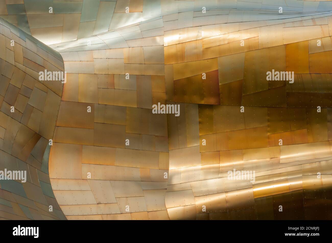 Dettaglio dell'architettura metallica del Museum of Pop Culture (progettato da Frank O. Gehry) al Seattle Center di Seattle, Washington state, USA. Foto Stock