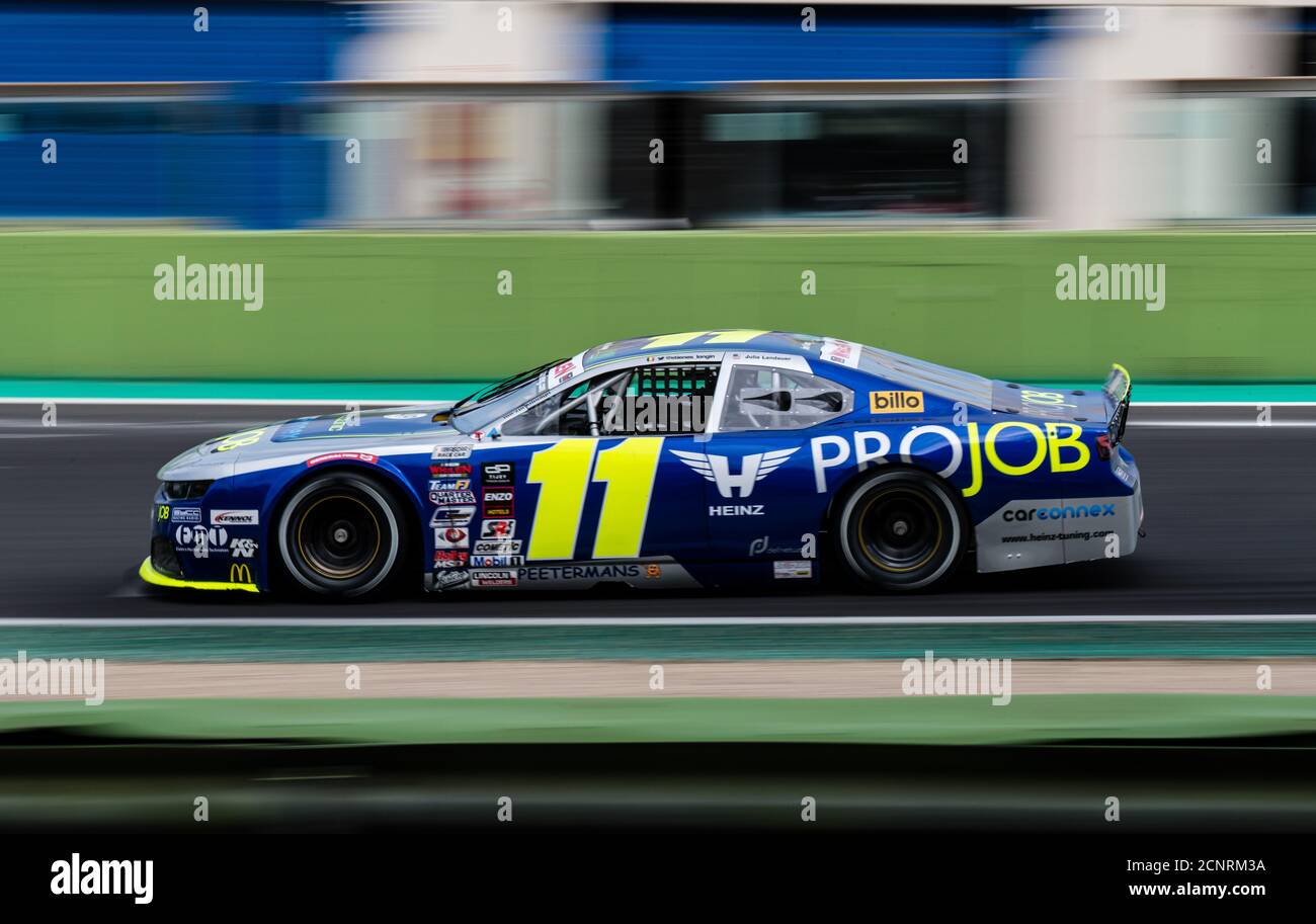 Vallelunga, Roma, 11 settembre 2020. Festa americana di Roma. Euro Nascar Racing car Chevrolet Camaro in azione a sua volta sfondo sfocato Foto Stock