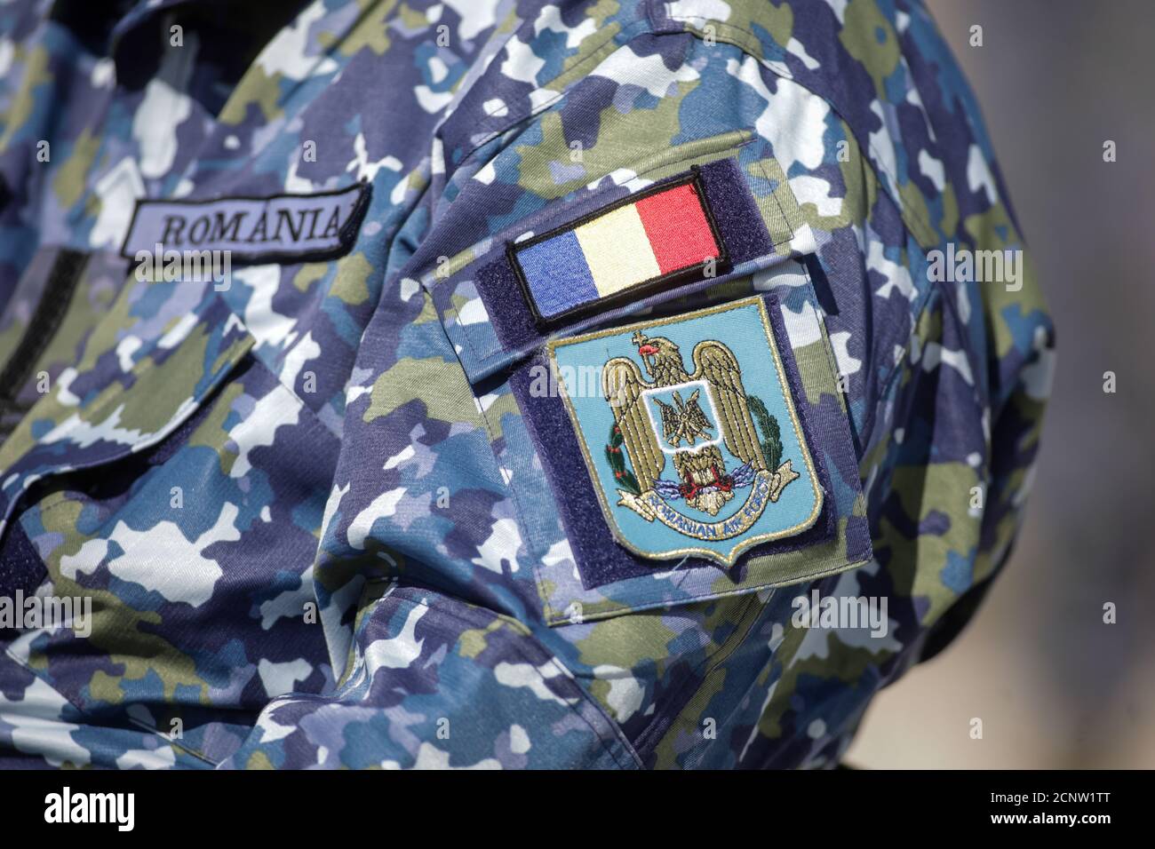 Capu Midia, Romania - 17 settembre 2020: Logo dell'Aeronautica rumena sull'uniforme di un ufficiale. Foto Stock