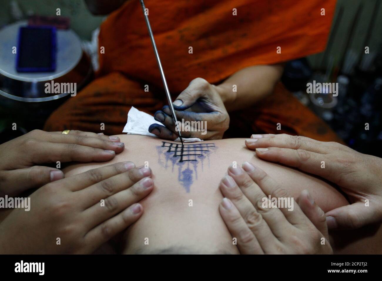 Traditional thai tattoos immagini e fotografie stock ad alta risoluzione -  Alamy