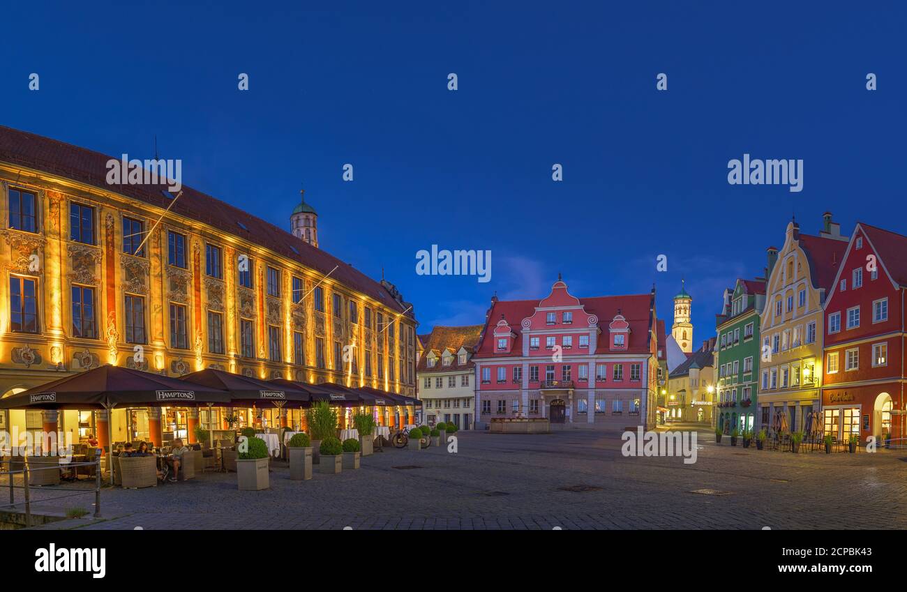 Casa delle ruote e grande gilda sulla piazza del mercato di Memmingen, Memmingen, Swabia, Ostallgäu, Allgäu, Baviera, Germania meridionale, Germania Foto Stock