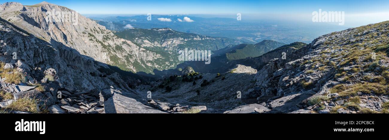 Vista panoramica dal sentiero alla cima di Olympus montagna Foto Stock