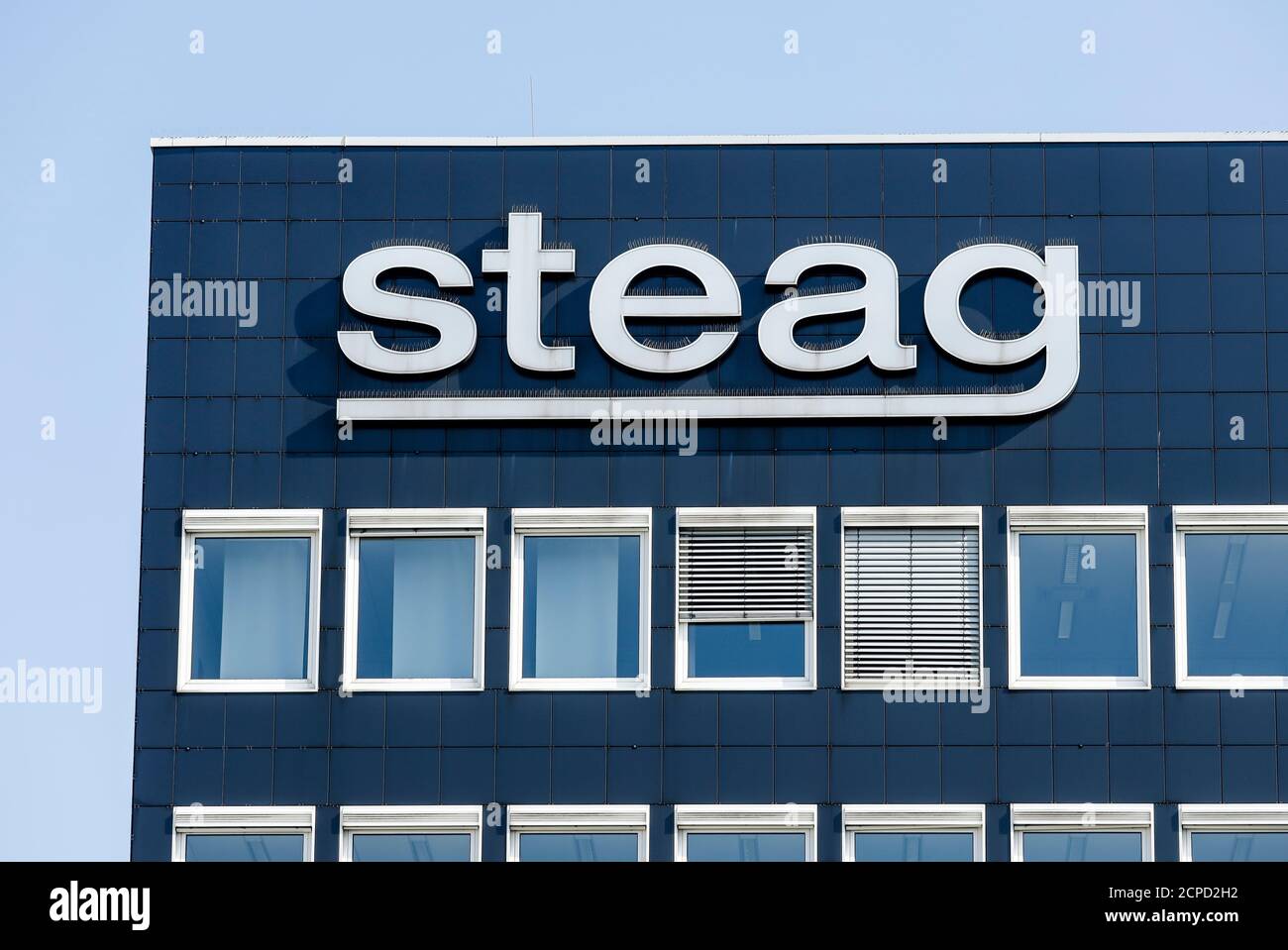 Steag, generatore di energia, logo aziendale sulla facciata della sede centrale, Essen, zona Ruhr, Nord Reno-Westfalia, Germania Foto Stock