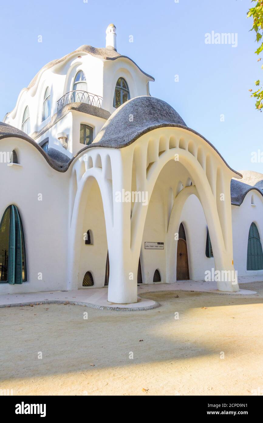 Il Masia Freixa, un'architettura in stile art nouveau a Terrassa, Barcellona, Spagna. È stato progettato dall'architetto Lluís Mununill i Parellada Foto Stock