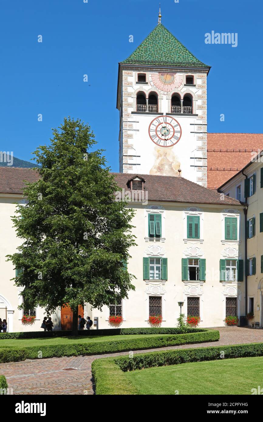 Cortile dell'abbazia di Novacella in Alto Adige, Italia Foto Stock