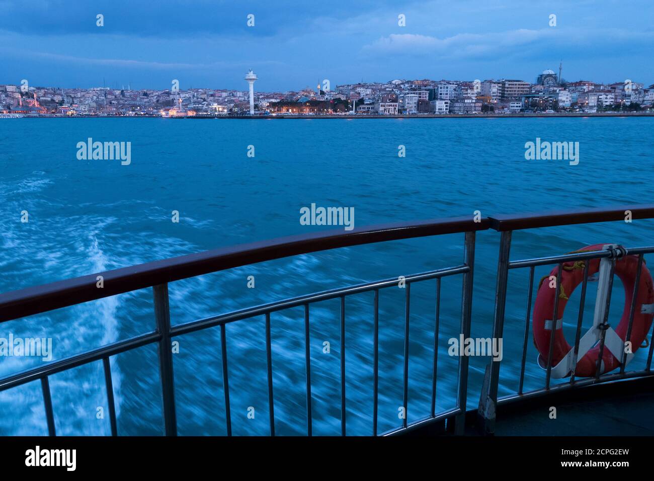 Turchia, Istanbul, Bosforo, traghetto Üsküdar-Eminönü (dall'Asia all'Europa) Foto Stock