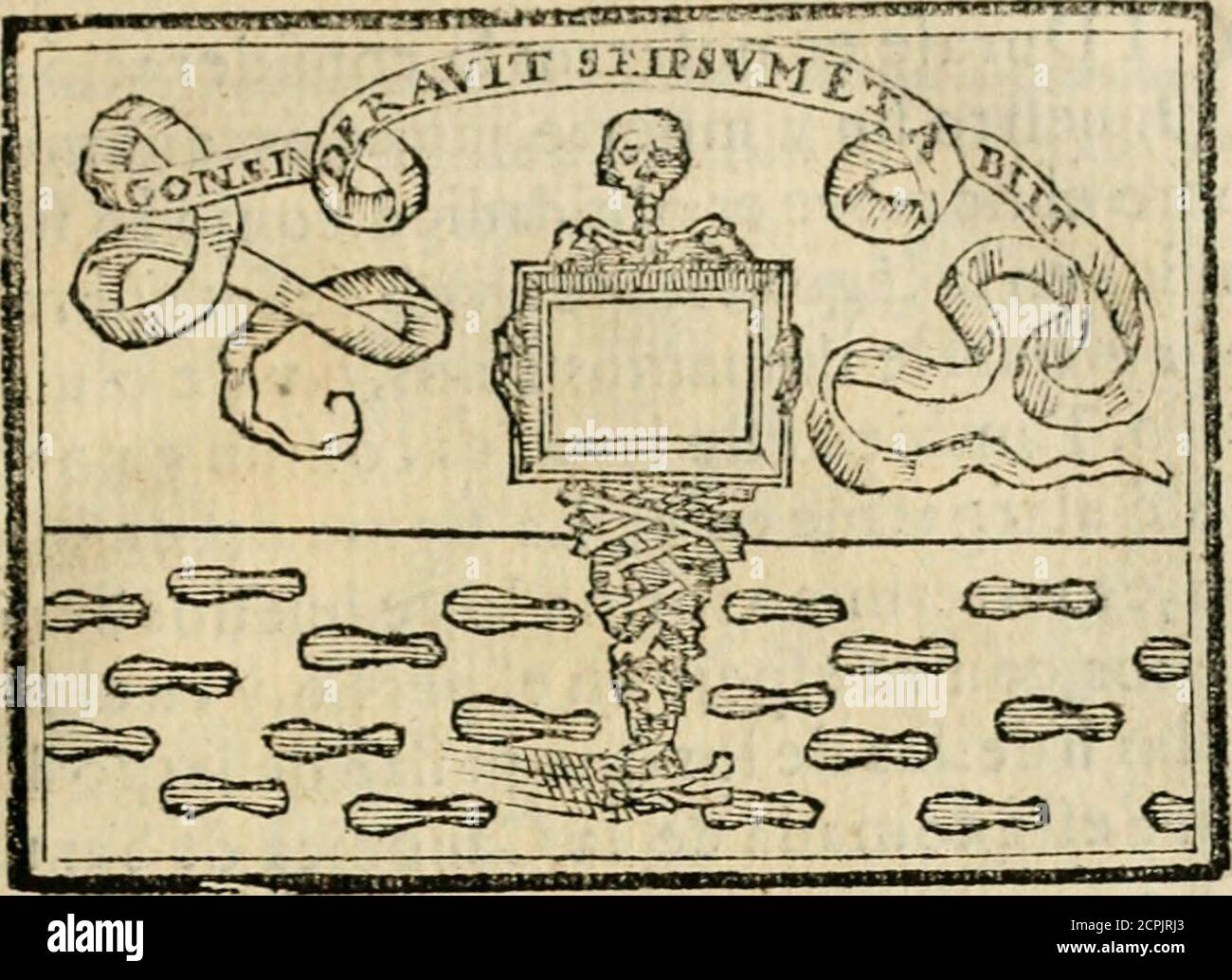 . Emblemas morales de Don Sebastian de Couarrubias Orozco, capellan del rey N.S. Maestsocela, y canonigo de Cuenca, Consultor del santo oficio . CENTVRI A. 11. EMBLEMA gi.DíZ^en [eVyU memoria de la muerte^si ^verdadero e[pejo JE U uida,Strnir^^ndofe en e/,e/hohe,aduíerre,Gluataffad^ Ut/ene,y^uawedída:Tero fiel trance rigpirofo y fuerte.De aferno,adeforia,¡AA,aferno,adeiflora,adeiflora Foto Stock