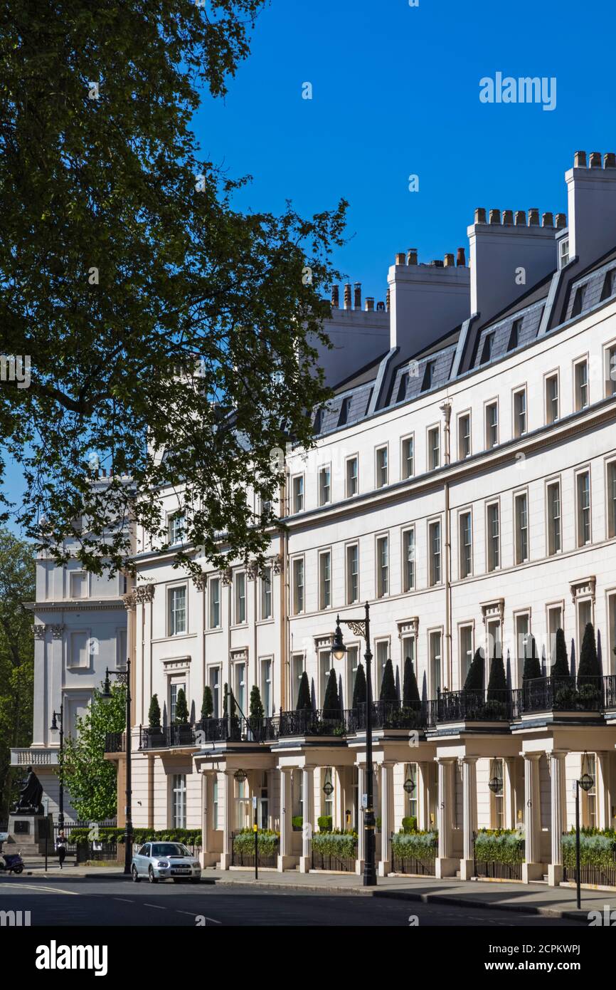 Inghilterra, Londra, Westminster, Kensington e Chelsea, Belgravia, Grosvenor Crescent, abitazioni residenziali Foto Stock