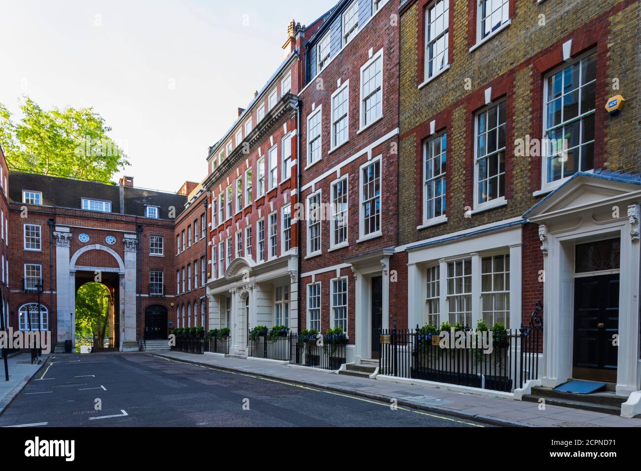 Inghilterra, Londra, City of London, The Strand, Essex Street e Essex Water Gate Foto Stock