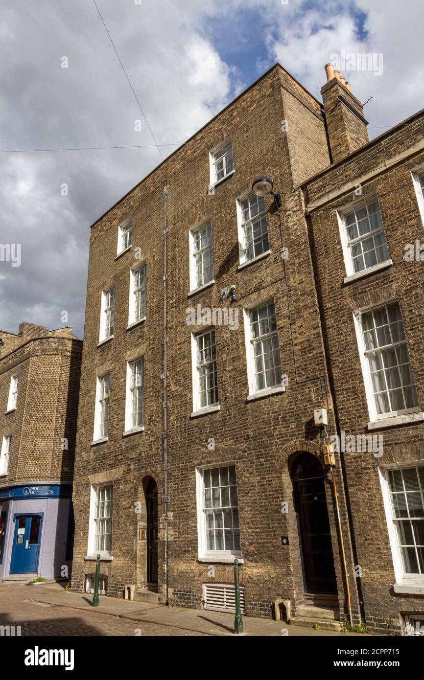 Tipica casa storica a più piani su Green Street, Cambridge, Cambridgeshire, Regno Unito. Foto Stock