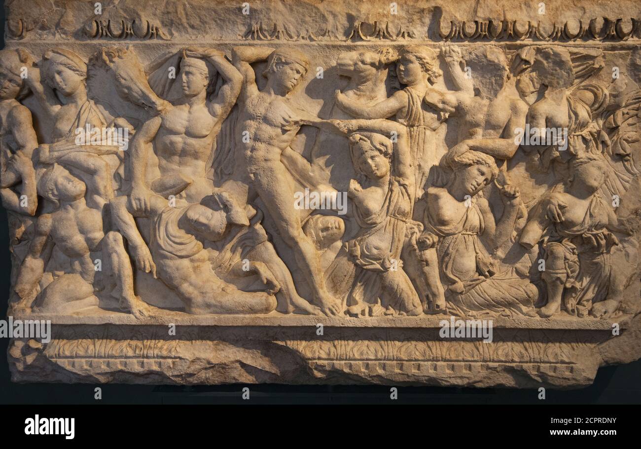 La Battaglia delle Amazzoni | la Battaglia delle Amazzoni, pannello frontale del sarcofago attico, 2-3 d.C., marmo Proconnessus, Brescia. 6500X4100 300pi II Foto Stock