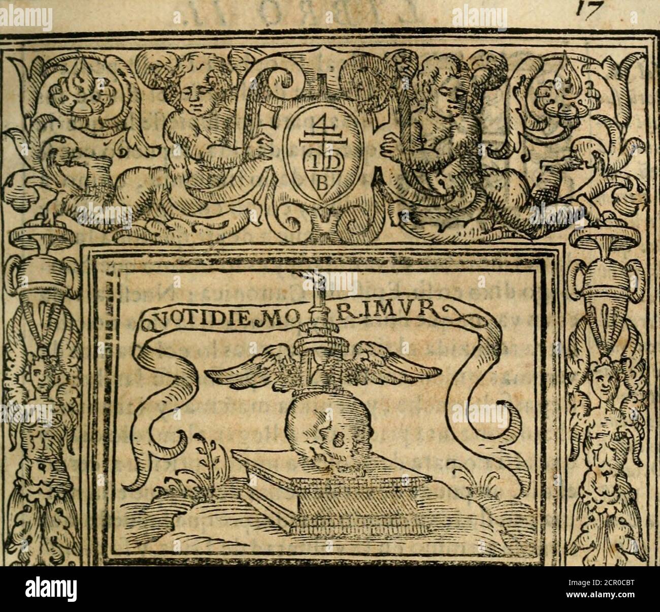 . Emblemas morales de Don Iuan de Horozco Covarruuias... . venerauan losHebreos, dexo deí nombre que dauan alvniuer*fo,llamándole elDiuinotribunal,y enfu lenguale dezianMercaua, entendiendo también deíla mañera la rueda de Iaefphera vifíble,fundada en me-dio de la rueda y efphra intéabile, fétal Euangeliíra, queeneleítaua, févézézas de la fézézézézézézézézézézézézézézézézézézézézézézézézézézézézézé Yefta verdad disfrazaron losEgy pcios depaxo del nombre de Eneph, i la man doafsi al Dios del Vniucríb. Y a imitación dellosfm-gieron los Griegos fu DiosPan. Y finale endocone Foto Stock