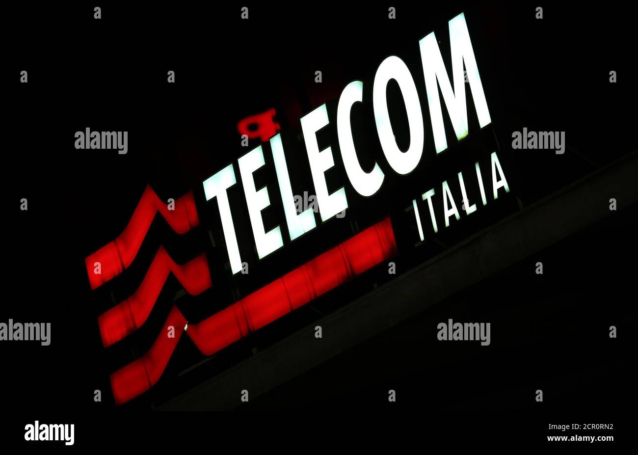 Telecom italy immagini e fotografie stock ad alta risoluzione - Alamy