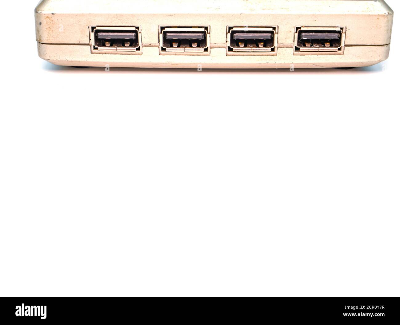 Interruttore di collegamento YUSB per la trasmissione di dati digitali. Tecnologie di trasmissione dati digitali. Collegamento della periferica a un computer. Associazione di dispositivi mobili Devi Foto Stock