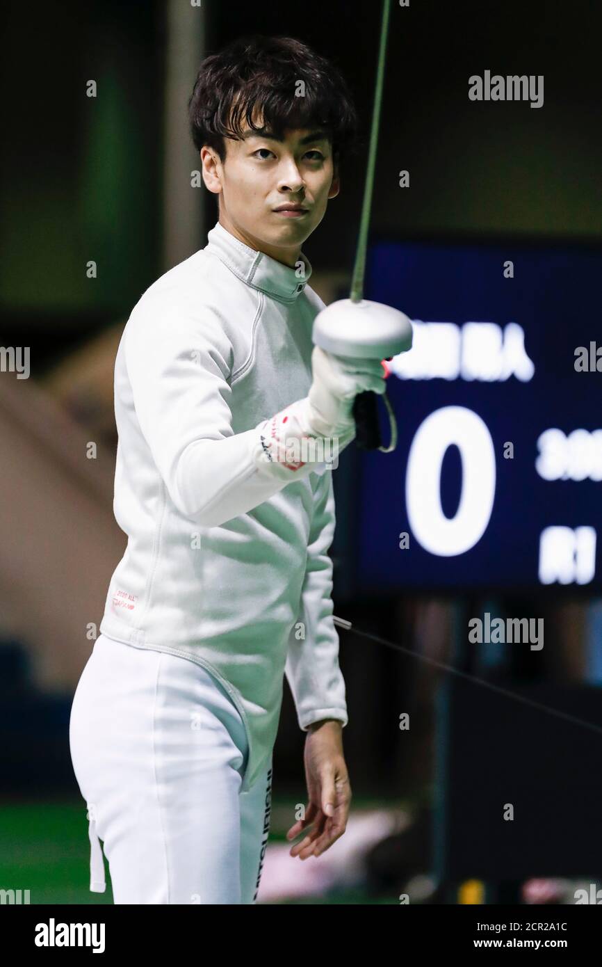 Tokyo, Giappone. 19 Settembre 2020. Satoru Uyama è visto durante il 73mo Campionato tutto Giappone di scherma preliminari EPEE per uomini al Komazawa Olympic Park Gymnasium. Credit: Rodrigo Reyes Marin/ZUMA Wire/Alamy Live News Foto Stock