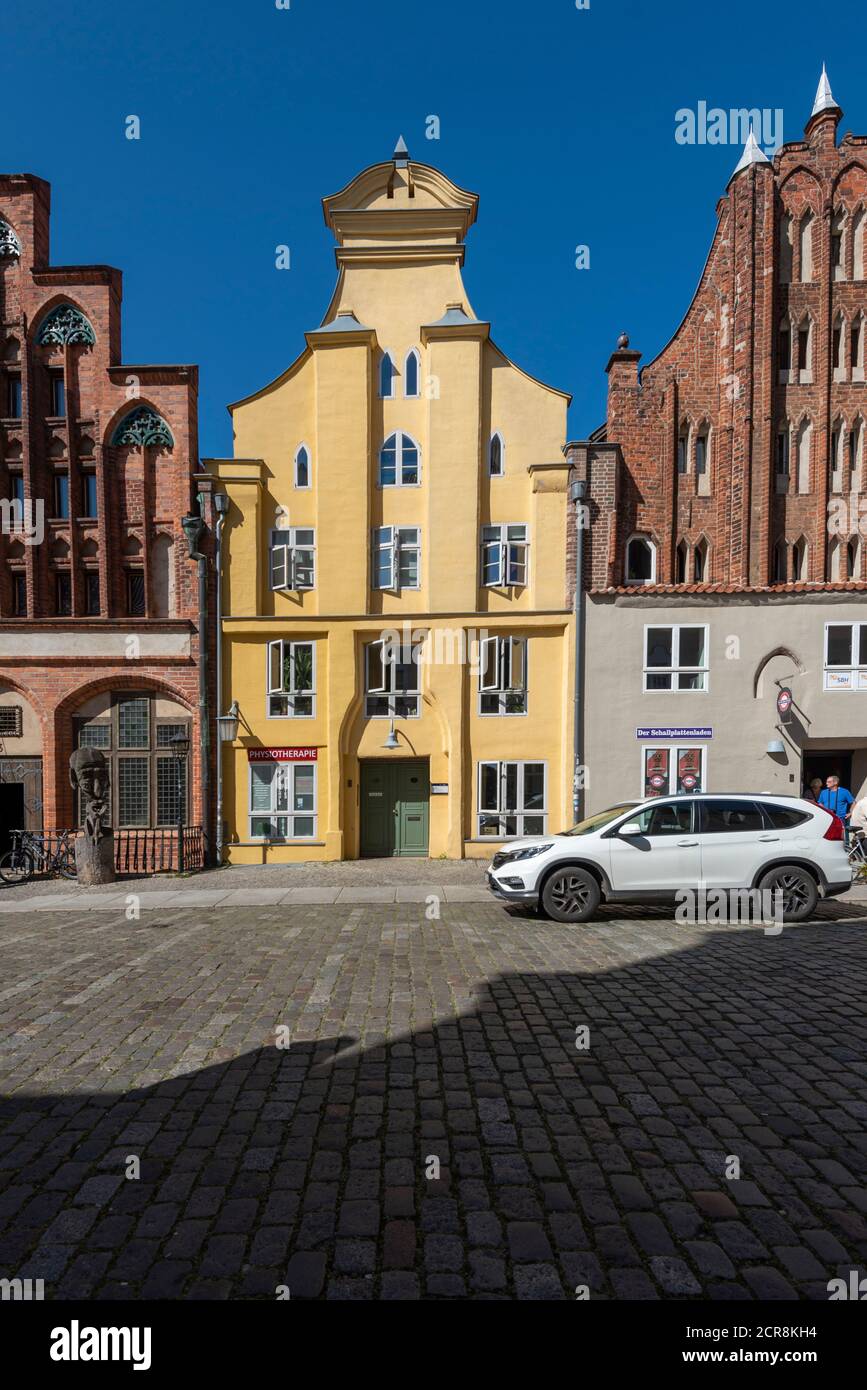 Germania, Meclemburgo-Pomerania occidentale, Stralsund, storiche case a tetto a Stralsund, Mar Baltico Foto Stock