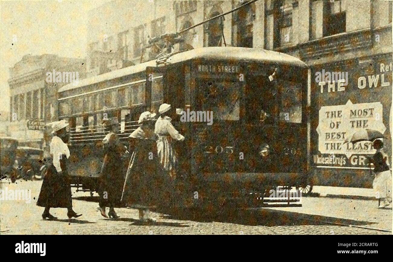 . Electric Railway journal . partì questa vita nel giugno 1918, nonostante il fatto che il theoperator aveva costruito un servizio costante e rischioso su astreet senza binari. Mentre la safety car ha sostituito il materiale rotabile di largerCapacity, è degno di nota che i guadagni per auto-miglio nel luglio 1918, erano 18.7 centesimi; nel luglio 1917, conparziale safetcar operation la cifra per auto-miglio was15.2, e nel luglio 1916, era 15 centesimi. Che il vizeof della vettura deve essere considerato nel confronto auto-milleearings è evidente dal caso della linea Eldridge, che ha mostrato 20.9 centesimi nel luglio 1918, rispetto a 17. Foto Stock