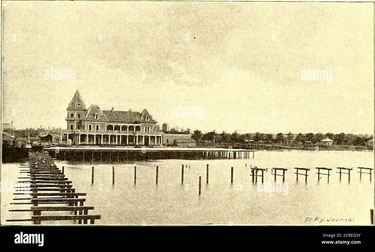 . Il giornale ferroviario di strada . r Mississippi Bay, da due strette zane. La città di Algeri si trova di fronte a New Orleans, e costeggia il fiume per una distanza di circa diciassette miglia.New Orleans è circa non miglia dal Golfo del Messico, e a questo punto il fiume è di circa 3,000 piedi largo, e profondità di hasa da 90 a 208 piedi, la corrente ad alta stidefazione molto veloce, e la variazione estrema tra acqua alta e bassa essendo circa sedici piedi. Le pulsa marea sono circa sei pollici a questo punto. L'acqua è sempre estremamente fangosa, conferendo una colorazione gialla che è la caratteristica Foto Stock