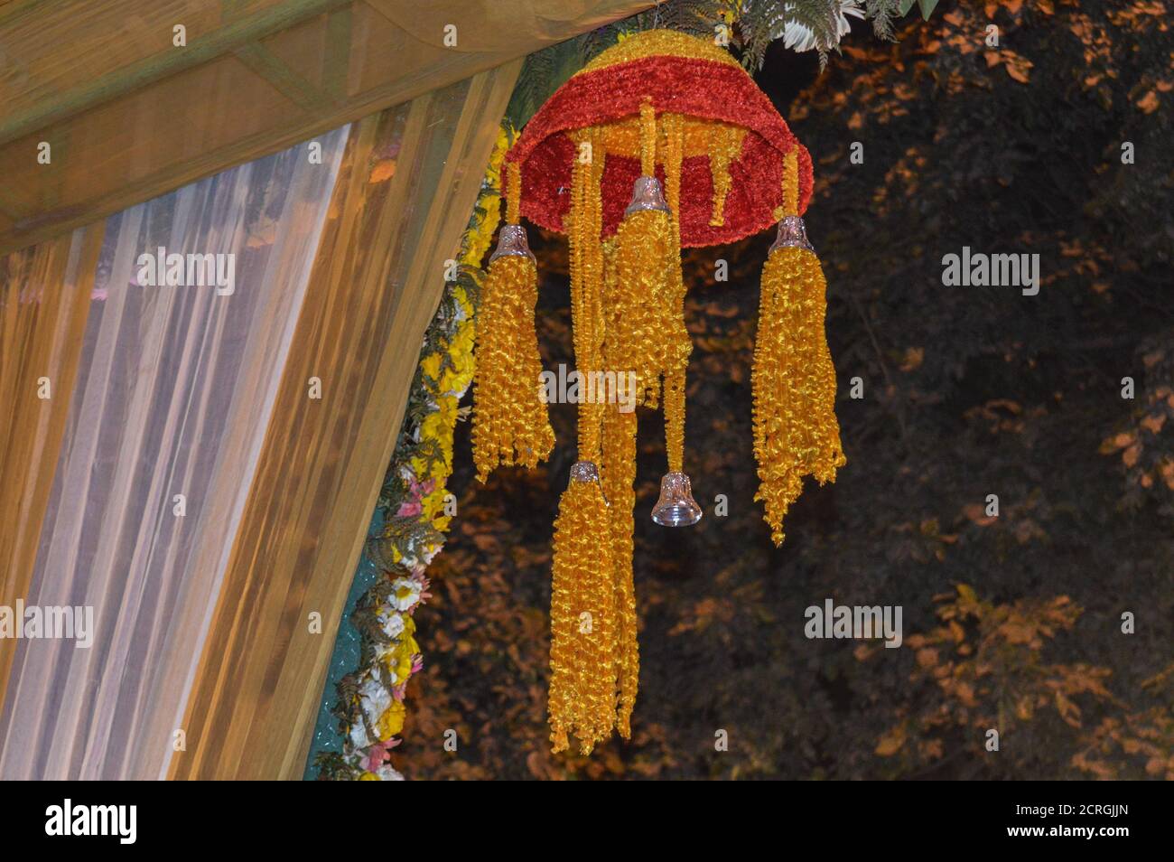 Una bella decorazione di appendiabiti nel matrimonio indiano. Foto Stock