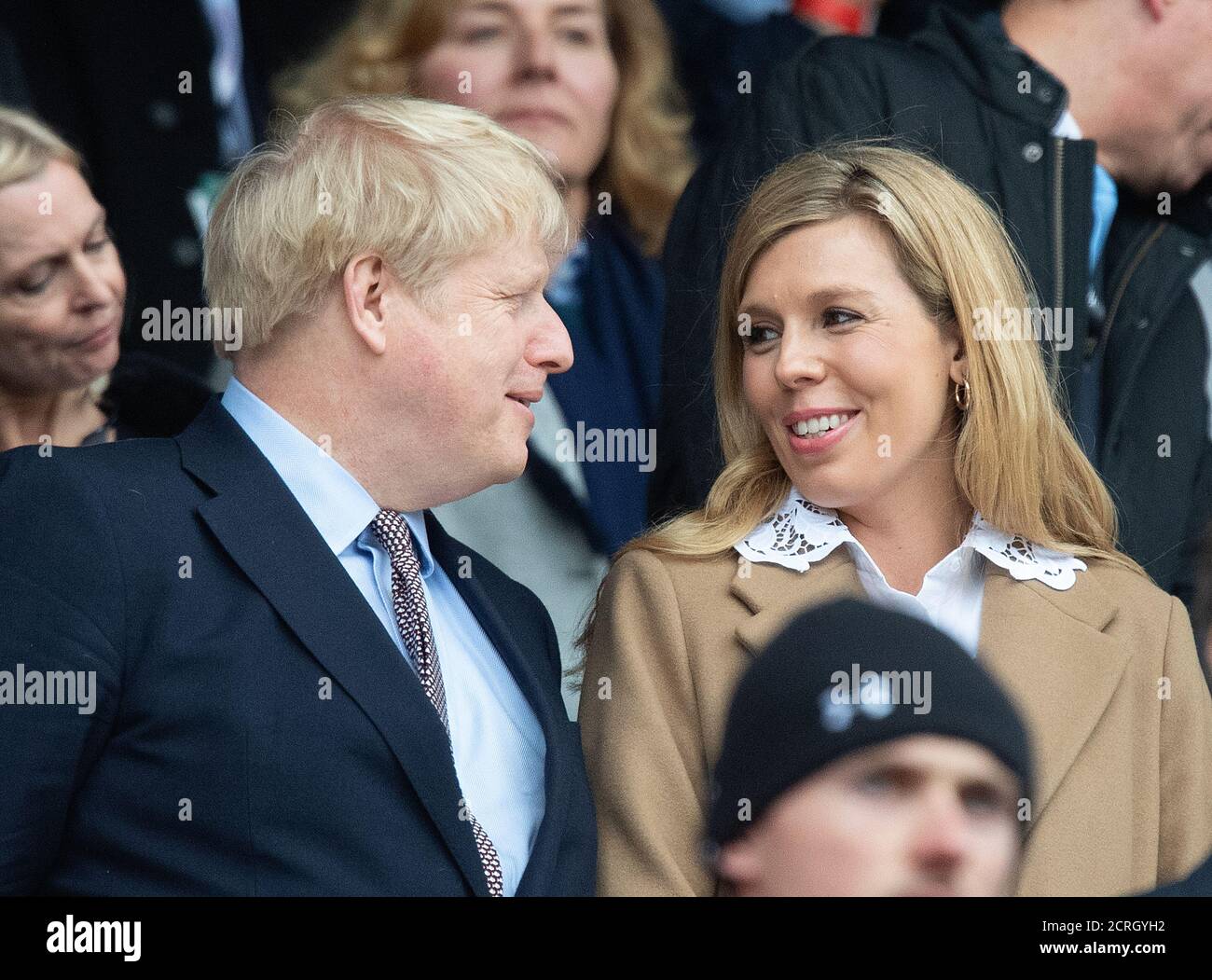 Primo Ministro Boris Johnson e Fiance Carrie Symonds a Twickenham. Inghilterra / Galles. 7/3/2020. PHOTO CREDIT : © MARK PAIN / ALAMY STOCK PHOTO Foto Stock