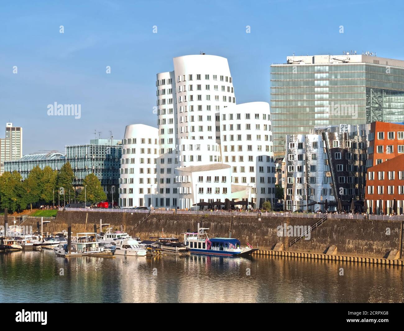 Interessante architettura presso il porto di Media a Duesseldof Foto Stock