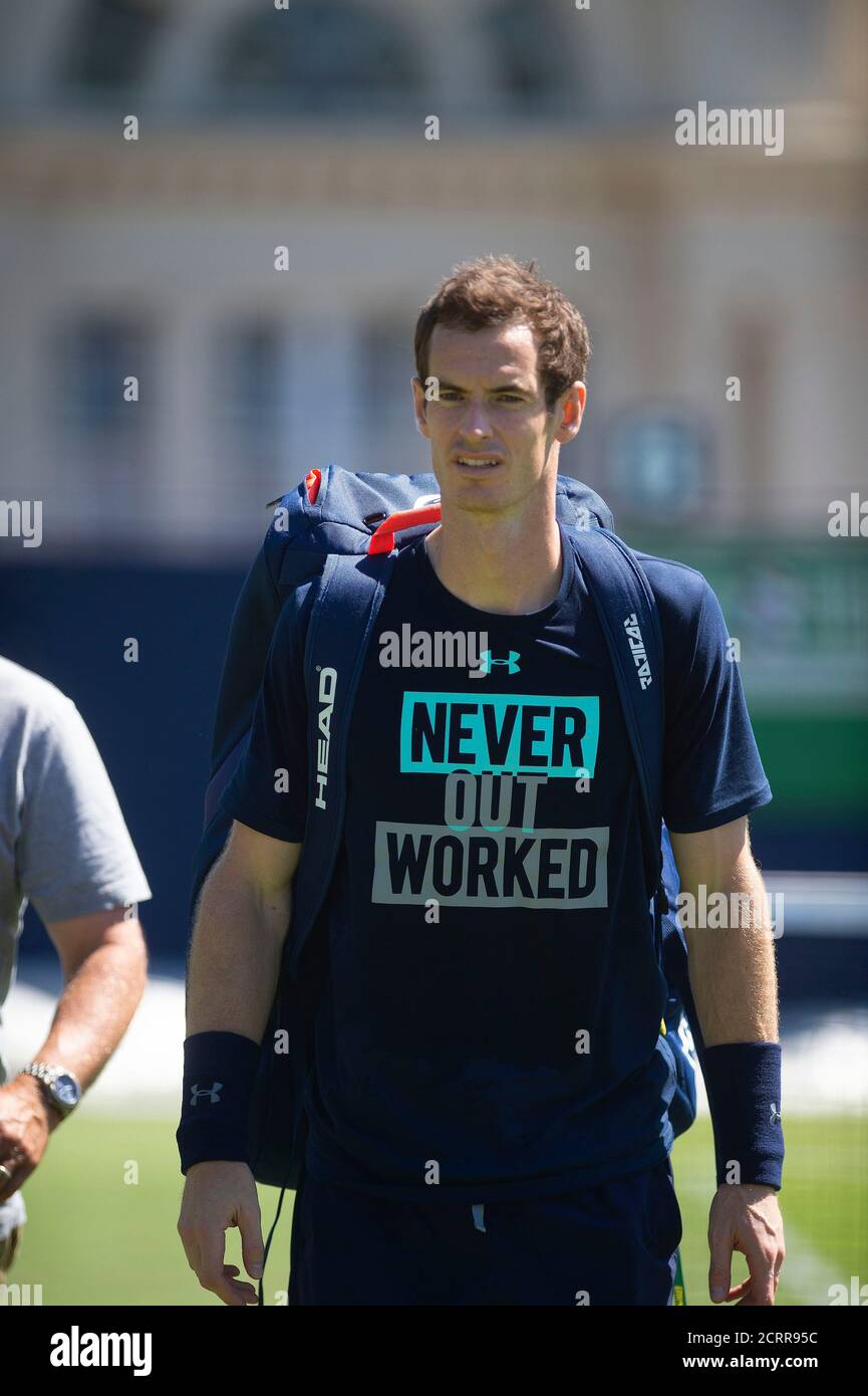 Andy Murray durante la pratica il terzo giorno della Nature Valley International al Devonshire Park, Eastbourne PHOTO CREDIT : © MARK PAIN / ALAMY STOCK Foto Stock