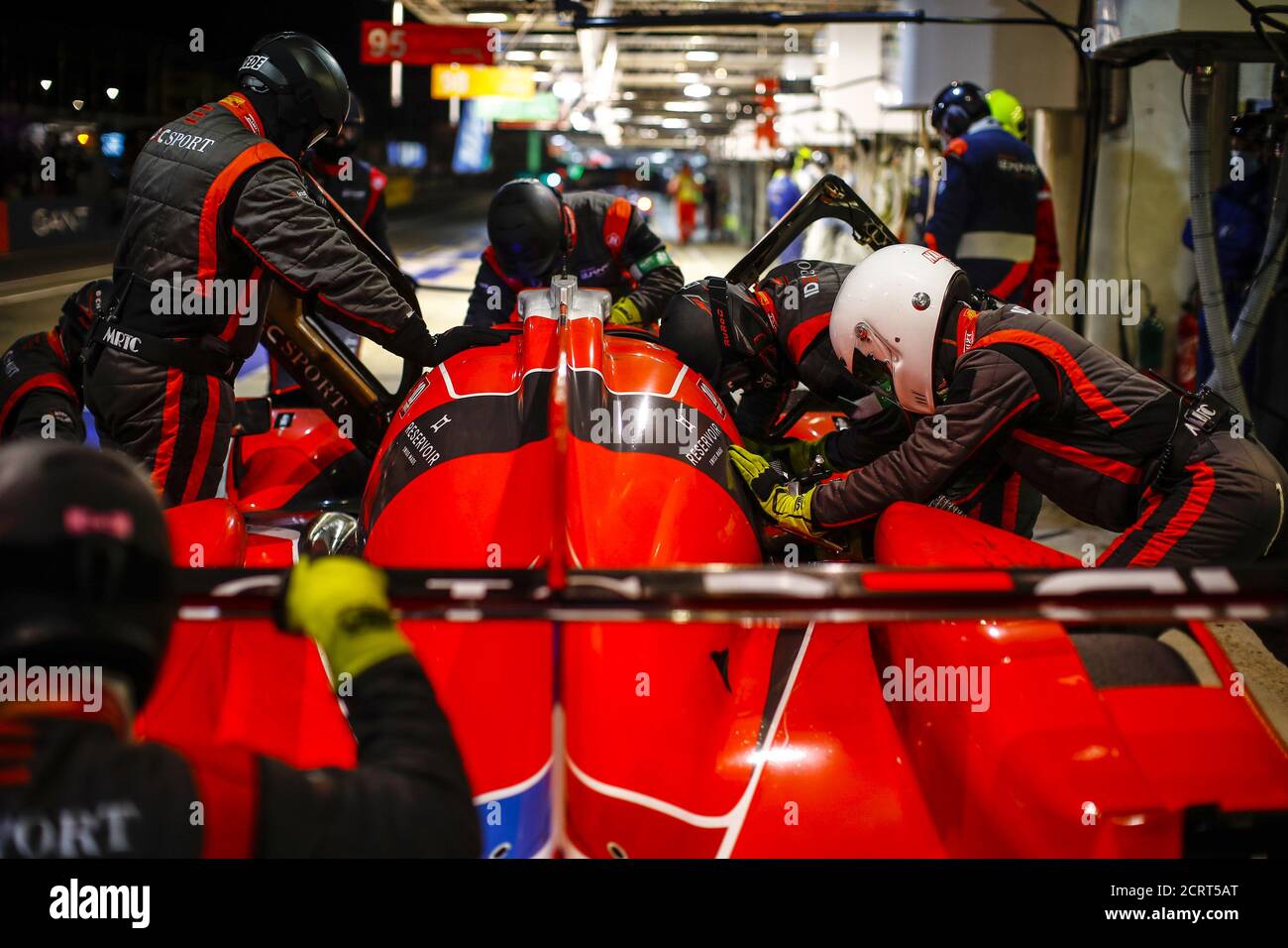 Le Mans, Francia. 20 Settembre 2020. 28 Bradley Richard (gbr), Chatin Paul-Loup (fra), Lafargue Paul (fra), IDEC Sport, Oreca 07-Gibson, azione, pit stop durante la 2020 24 ore di le Mans, 7° appuntamento del Campionato Mondiale FIA Endurance 2019-20 sul circuito des 24 Heures du Mans, dal 16 al 20 settembre, 2020 a le Mans, Francia - Photo Xavi Bonilla / DPPI Credit: LM/DPPI/Xavi Bonilla/Alamy Live News Foto Stock