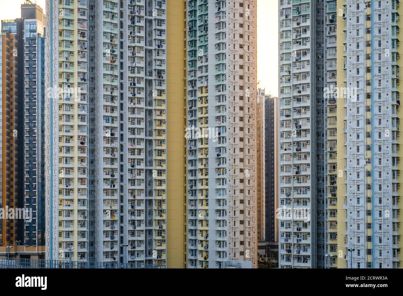 Alti edifici residenziali, appartamenti a Hong Kong - Foto Stock