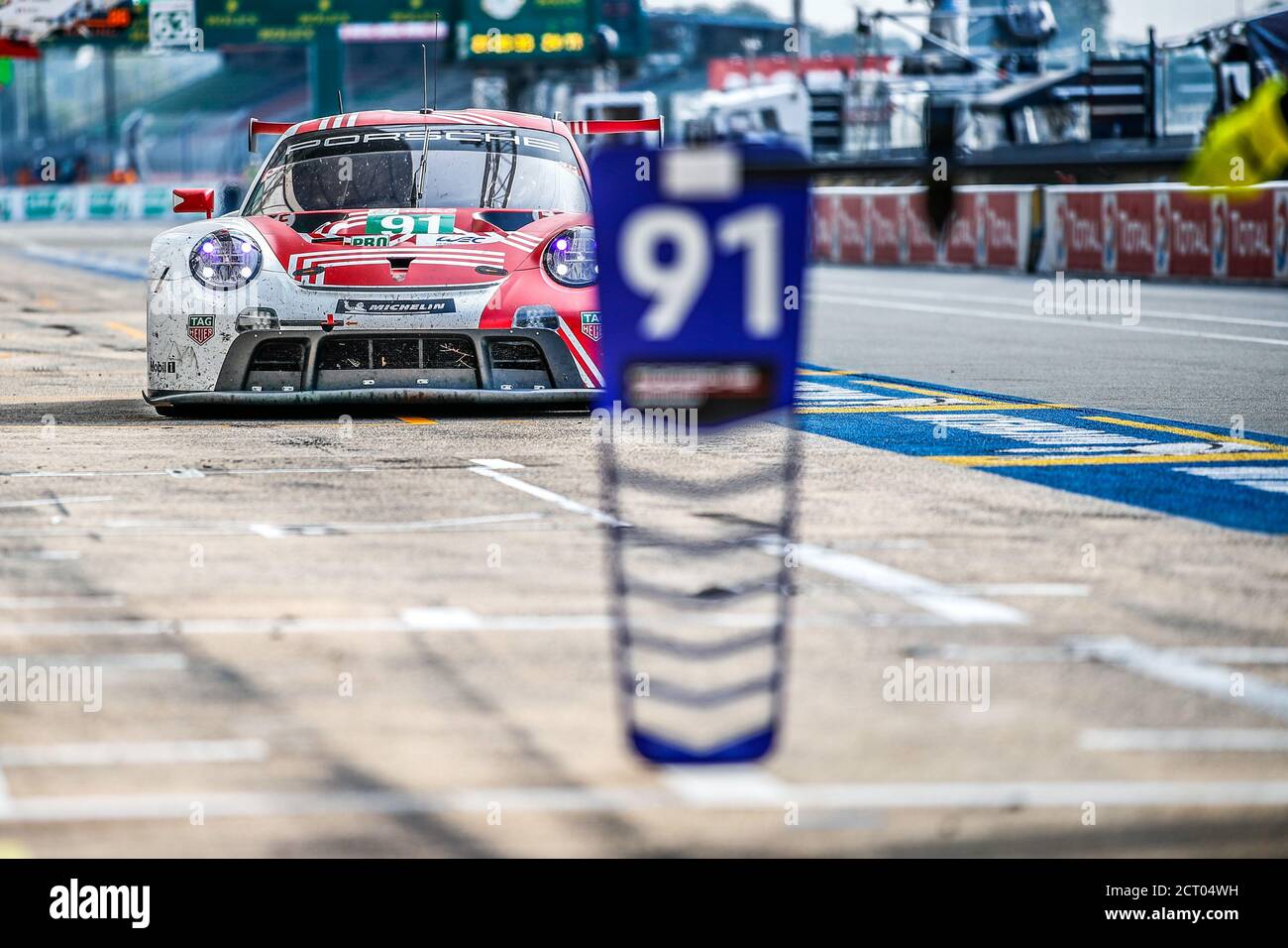 91 Bruni Gianmaria (ita), Lietz Richard (aut), Makowiecki Fr.d.ric (fra), Porsche GT Team, Porsche 911 RSR-19, in azione durante la 2020 24 ore di le M. Foto Stock