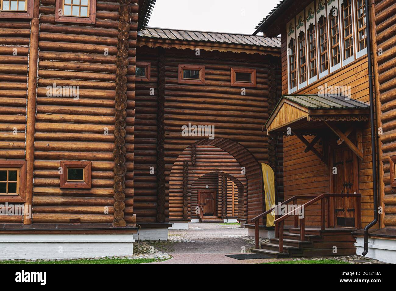 Mosca, Russia - 5 settembre 2020. Palazzo in legno di Tsar Alexei Mikhailovich Romanov, Padre di Pietro 1. Edificio del XVII secolo nel parco Kolomenskoye Foto Stock