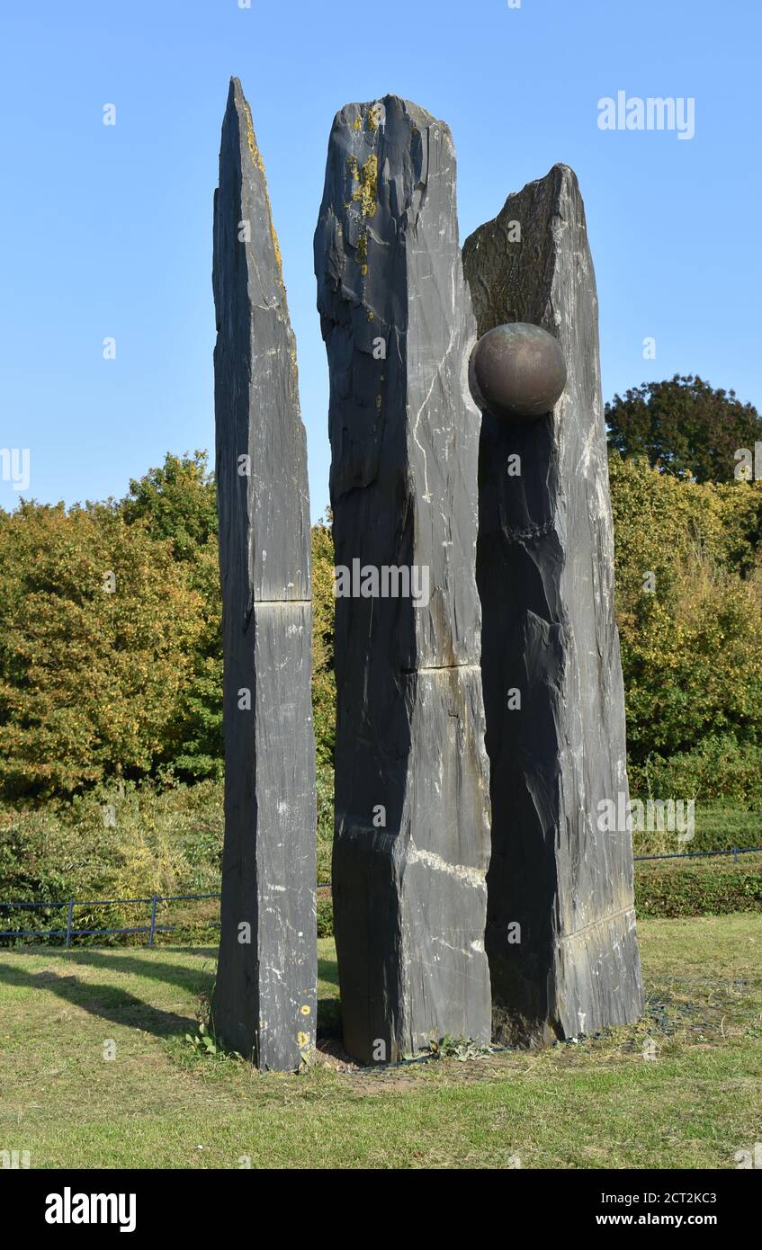 Un'opera d'arte in Campbell Park, Milton Keynes: Gnomon (Shadow Caster) di Peter Bowker. Foto Stock