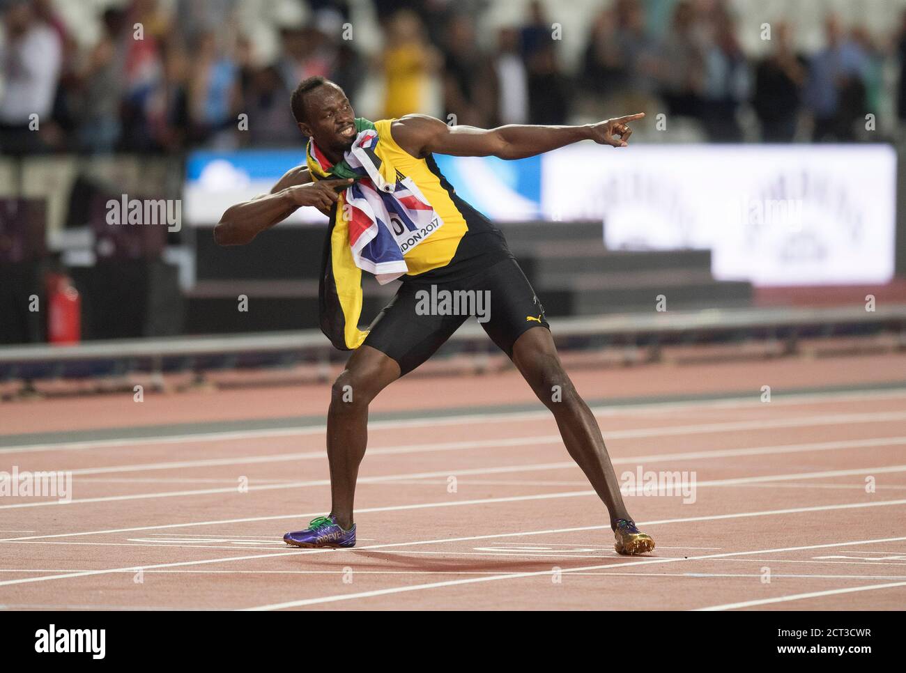 Usain Bolt fa il bullone per l'ultima volta dopo essere arrivato 3° nella finale dei 100 meters.World Athletics Championships 2017. PIC : Mark Pain Foto Stock